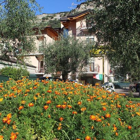 Villa Marina Torbole Sul Garda Ngoại thất bức ảnh
