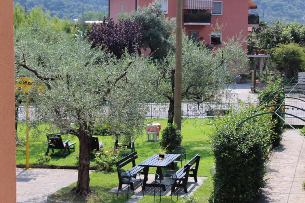 Villa Marina Torbole Sul Garda Ngoại thất bức ảnh